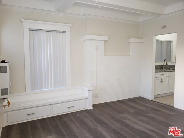Building Photo - 5428 S Figueroa St