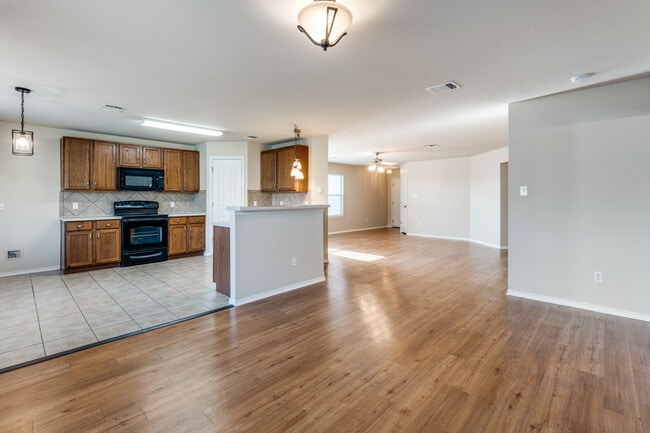 Building Photo - 361 Prickly Pear Dr