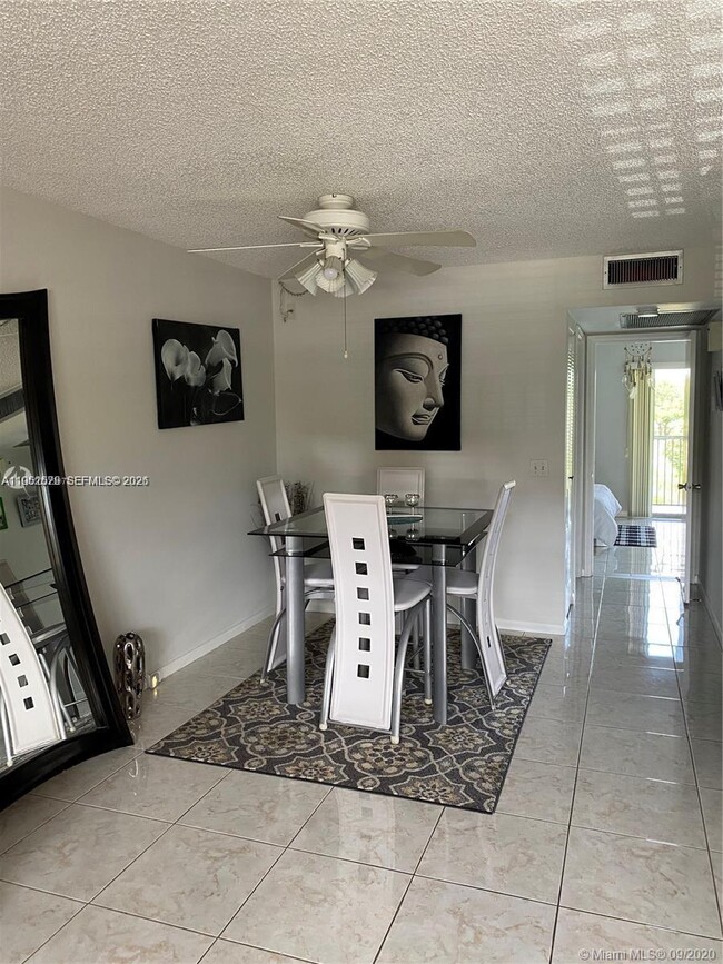 Foto del edificio - 13255 SW 7th Ct