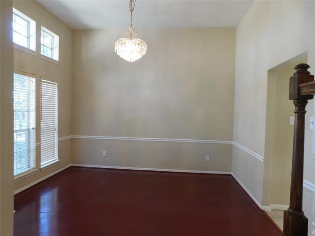 Building Photo - 122 High Meadows Dr