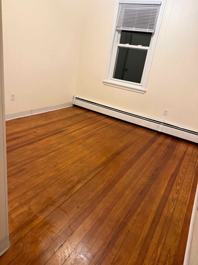 Dormitorio 1 - 137 Bradford St