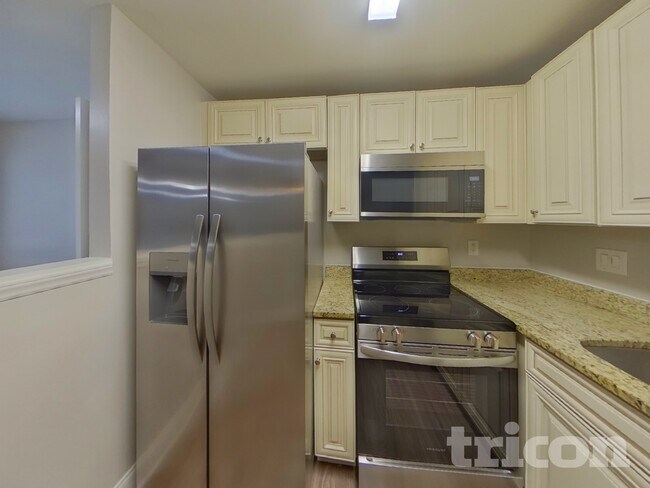 Foto del edificio - 8717 Timbercrest Cir