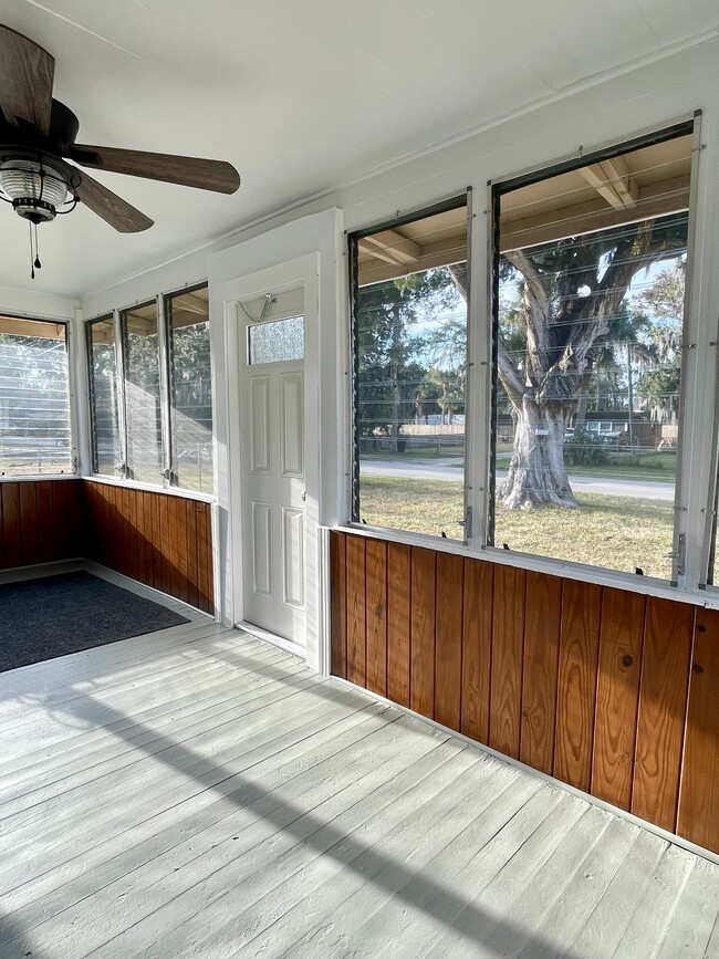 Foto del edificio - 721 New York Ave