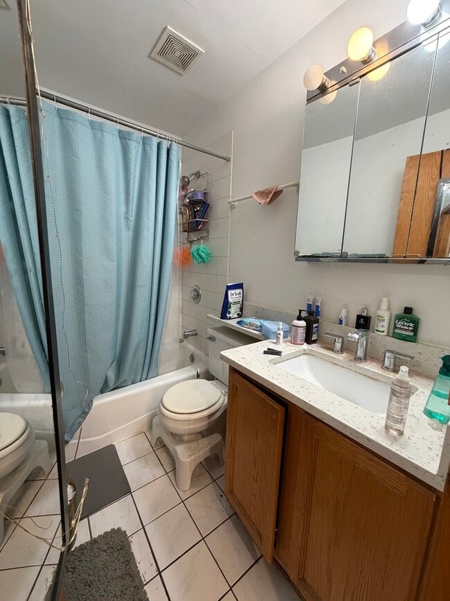 Building Photo - 626 W Patterson Ave