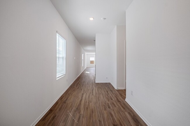 Building Photo - Newly Built 4 Bedroom, 2 Bath Home Near Te...