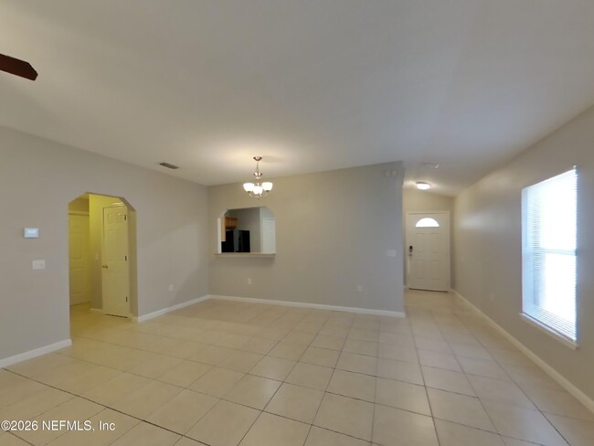 Foto del edificio - 5555 Village Pond Cir