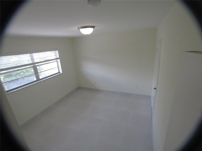 Building Photo - 20 SW 108th Ave