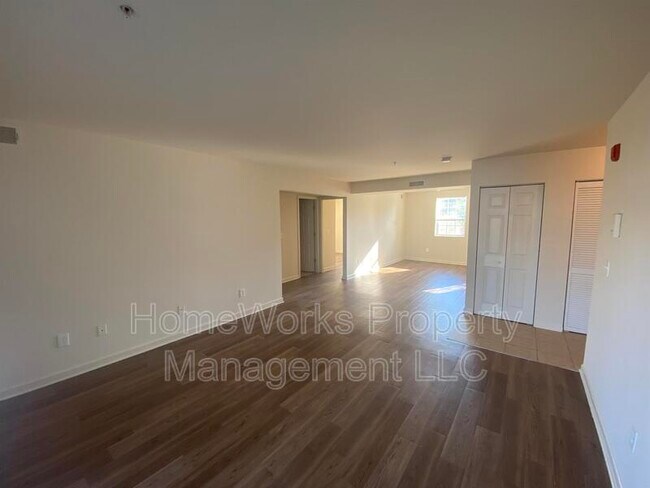 Building Photo - 4012 Biddison Ln