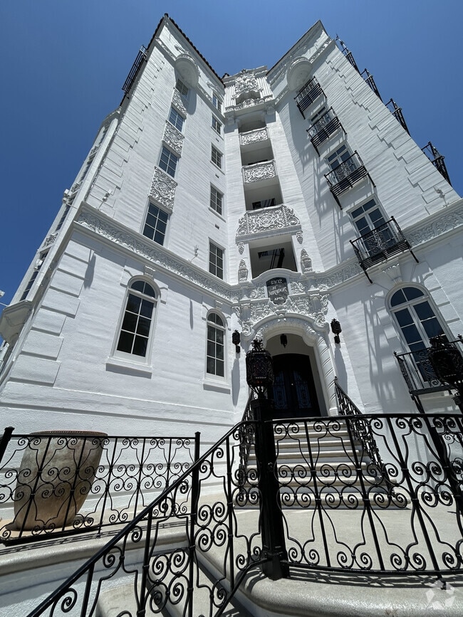 Building Photo - El Mirador Apartments