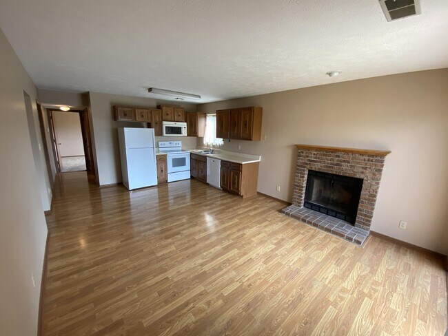 Building Photo - 5820 S 52nd St