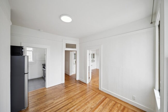 Building Photo - 751 8th Ave