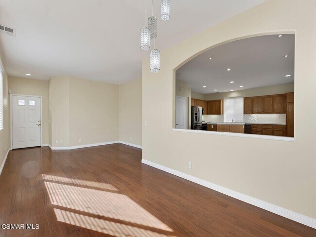 Building Photo - 3865 Angeline St