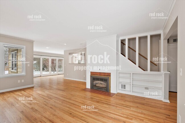 Building Photo - 620 E 21st Ave