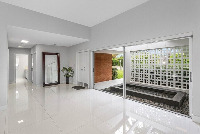 Building Photo - 900 Marble Way