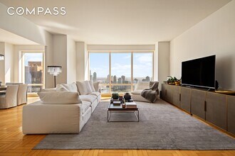 Building Photo - 845 United Nations Plaza