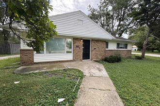 Building Photo - 101 Shabbona Dr