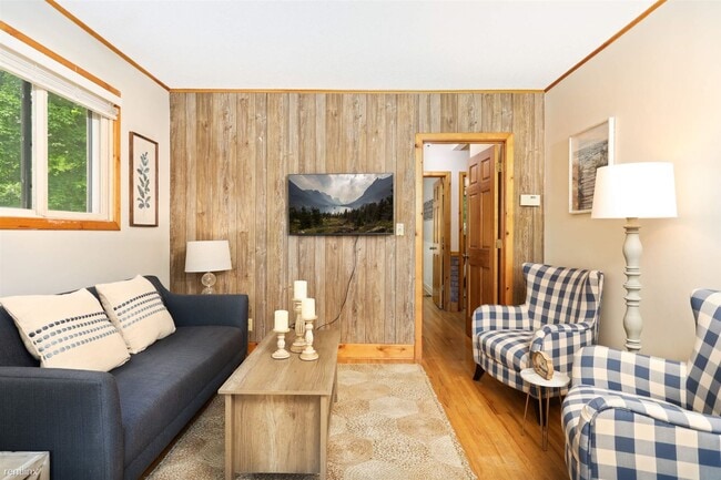 Building Photo - 3 br, 1 bath House - 25 1st Street Southeast