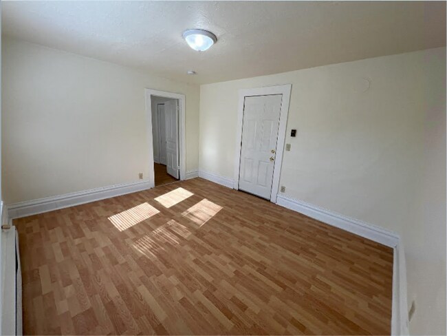 Foto del edificio - 532 E Cook St