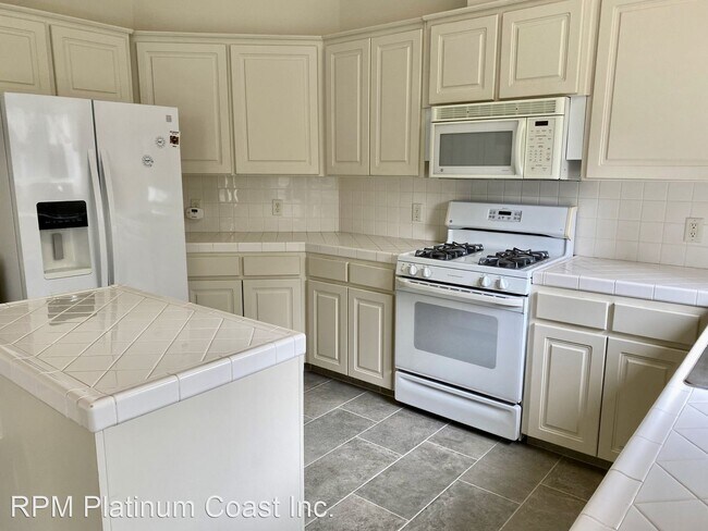 Building Photo - 3 br, 2.5 bath House - 1850 Goshen Ave.