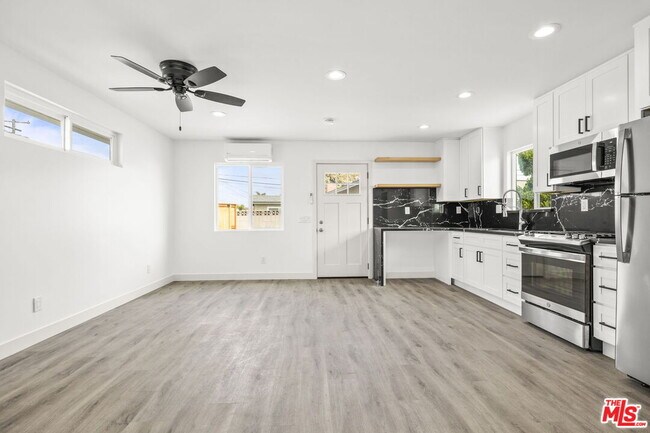 Foto del edificio - 1051 Gill Ave