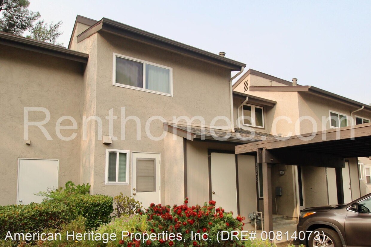 2 br, 1.5 bath House 12235 Wilsey Way House Rental in Poway, CA