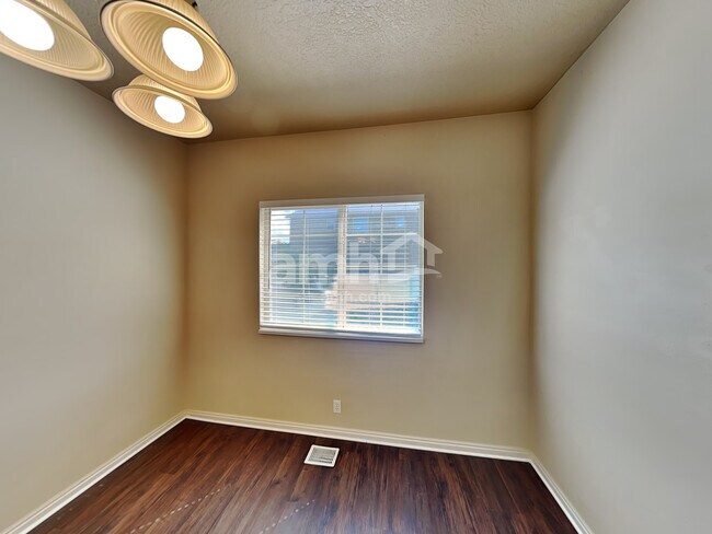 Building Photo - 2204 N 1960 W