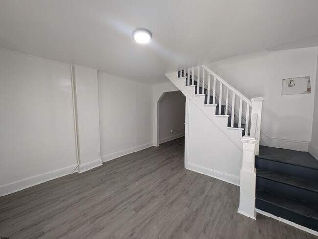 Foto del edificio - 347 N Ocean Ave