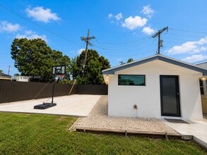 Building Photo - 5350 NW 174th Dr