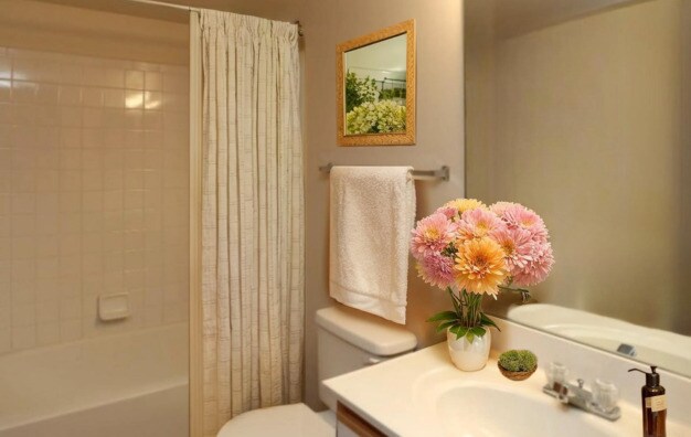 2 dormitorios, un baño - Harbour Cove Apartments