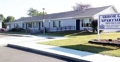 Building Photo - 130 W North St