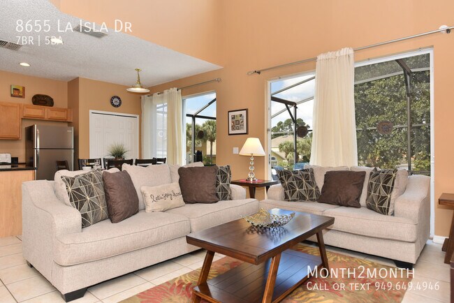 Building Photo - Spacious Home with Private Pool