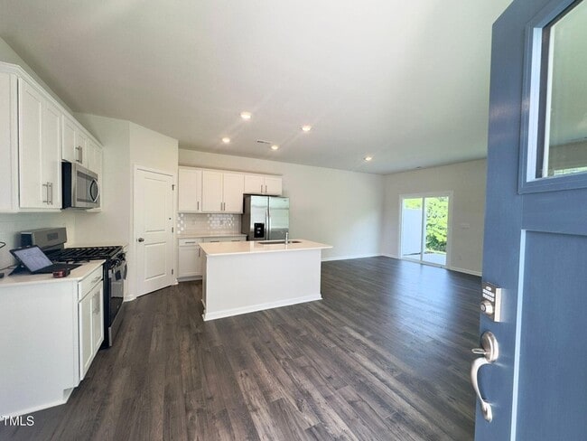 Building Photo - 1831 Hinesley Dr