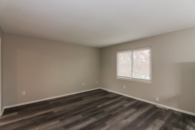 Foto del edificio - 8502 Pershing Rd