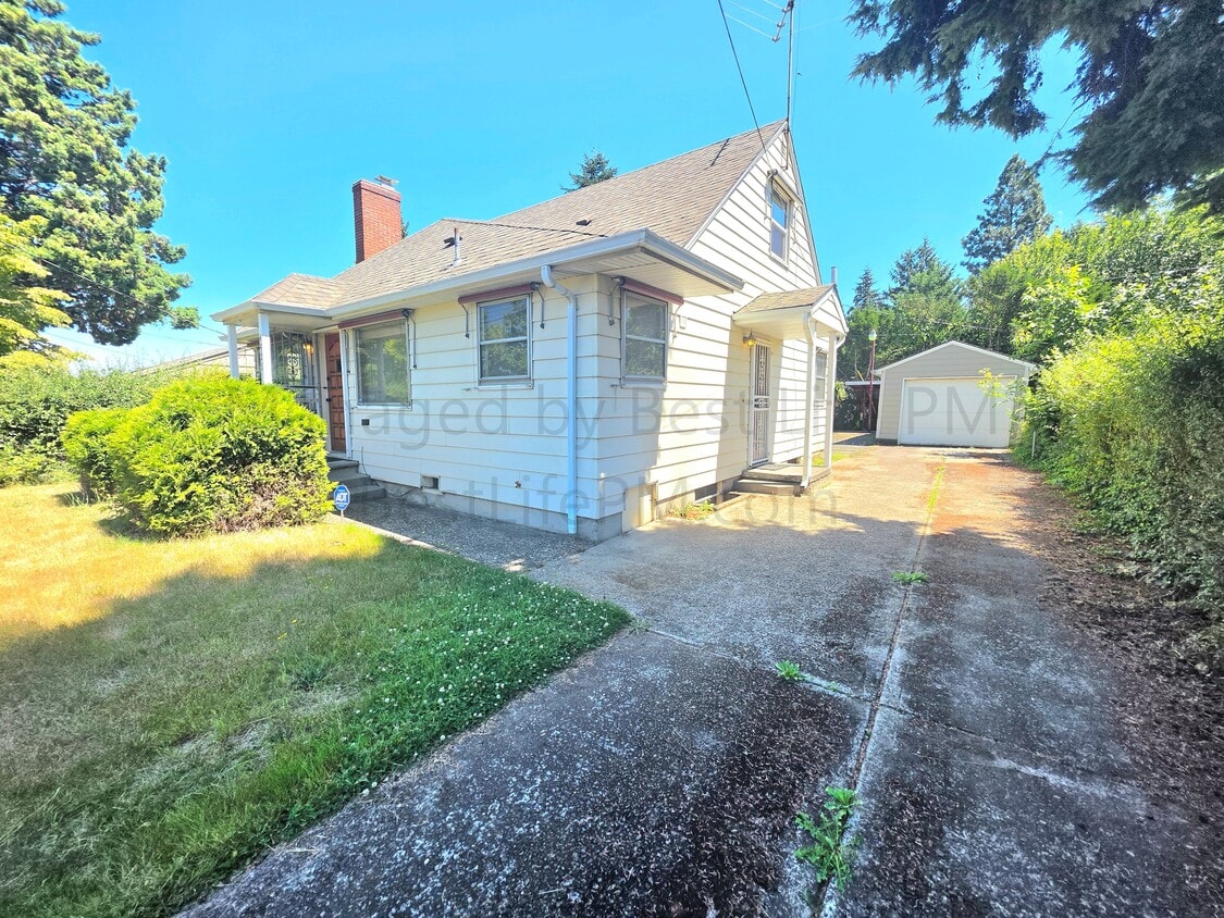 Photo - 4526 NE 77th Ave (Portland, OR)