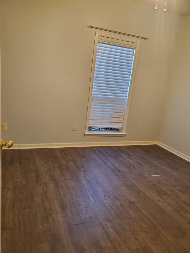 Foto del edificio - 8688 Eagle View Dr