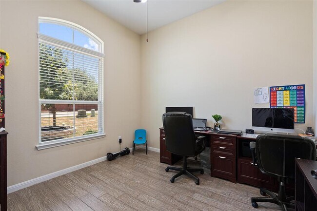 Building Photo - 11512 Reading Way