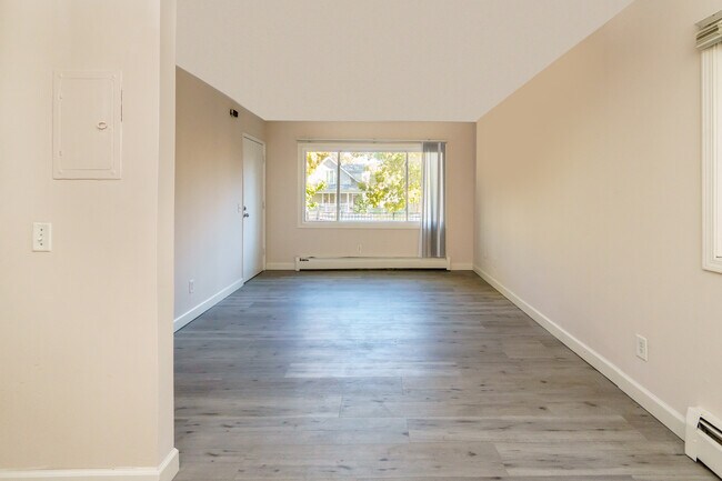 Foto del edificio - 3016 Pleasant Ave