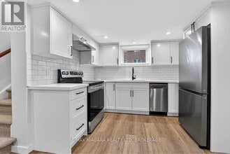 Building Photo - 3548 Bond St