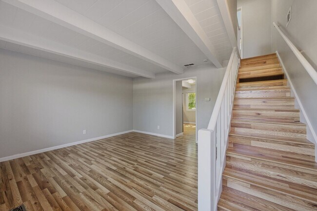 Foto del edificio - 1141-1161 Oak Avenue