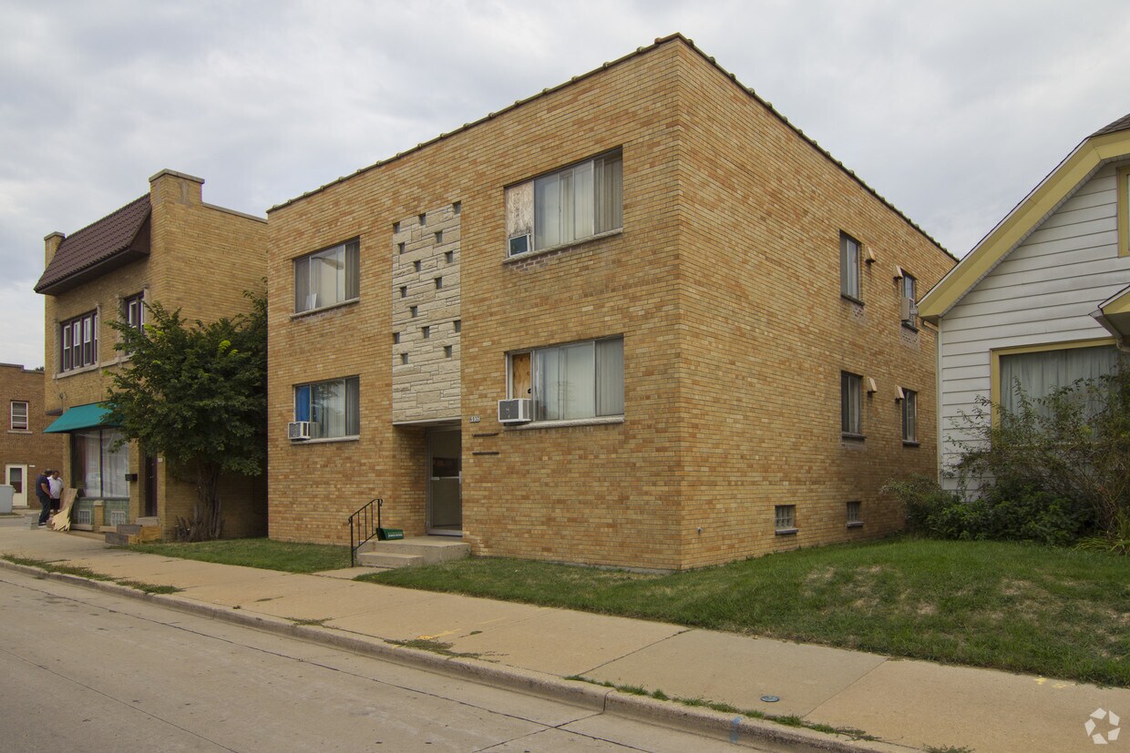 Primary Photo - 6032 W Lincoln Ave