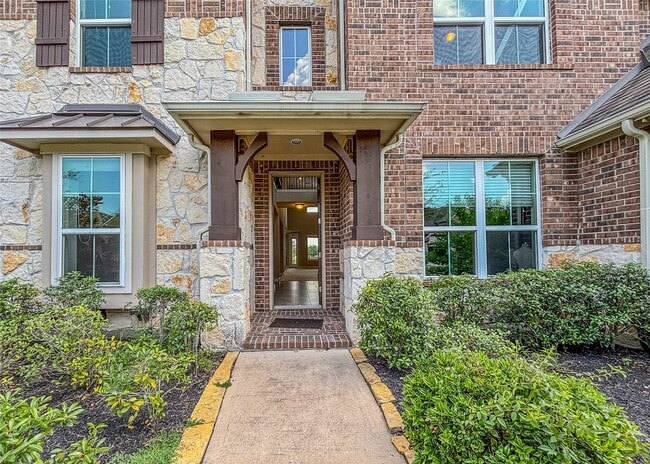 Building Photo - 25639 Kearsley Dr