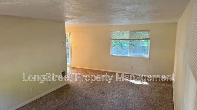 Building Photo - 2704 NW Angelica Dr
