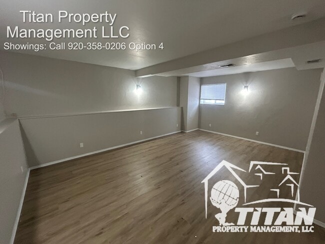 Building Photo - 978 Wellington Ct
