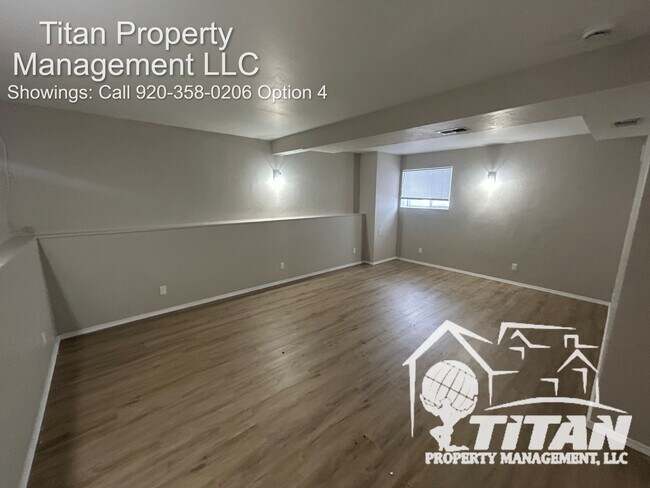 Foto del edificio - 978 Wellington Ct