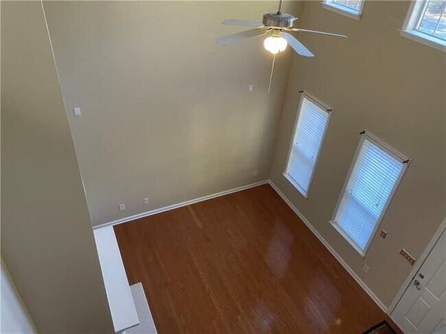 Building Photo - 945 Abbey Park Way