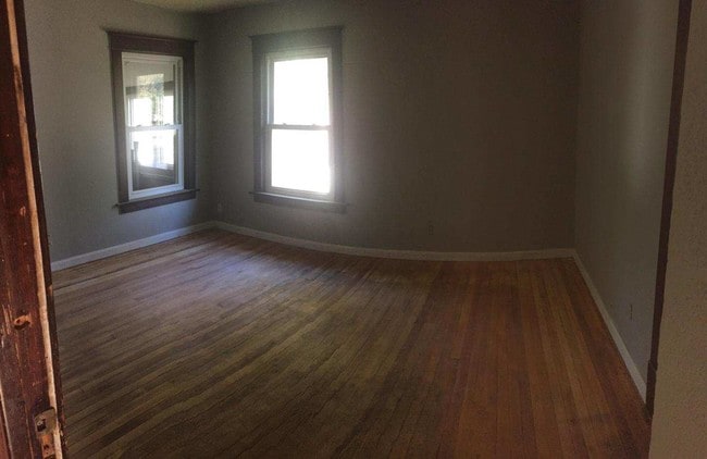 Building Photo - 57 Mulberry St