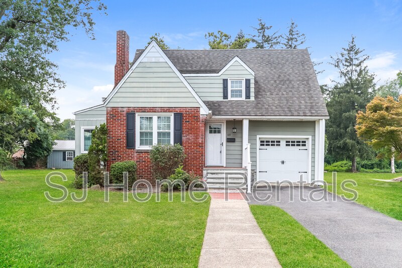 Primary Photo - 227 Delview Ln