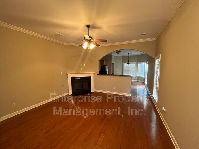 Foto del edificio - 6880 Lagrange Pines Rd