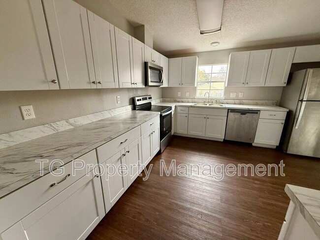 Building Photo - 1760 Freedom Dr