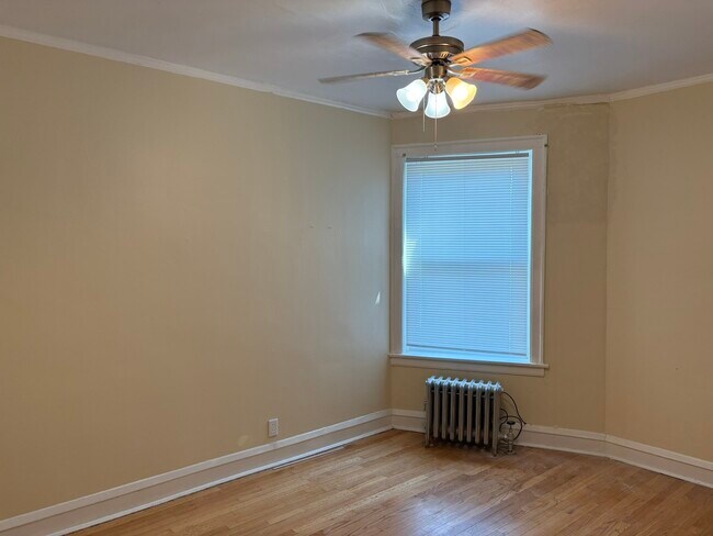 Foto del edificio - 8131 S Kingston Ave